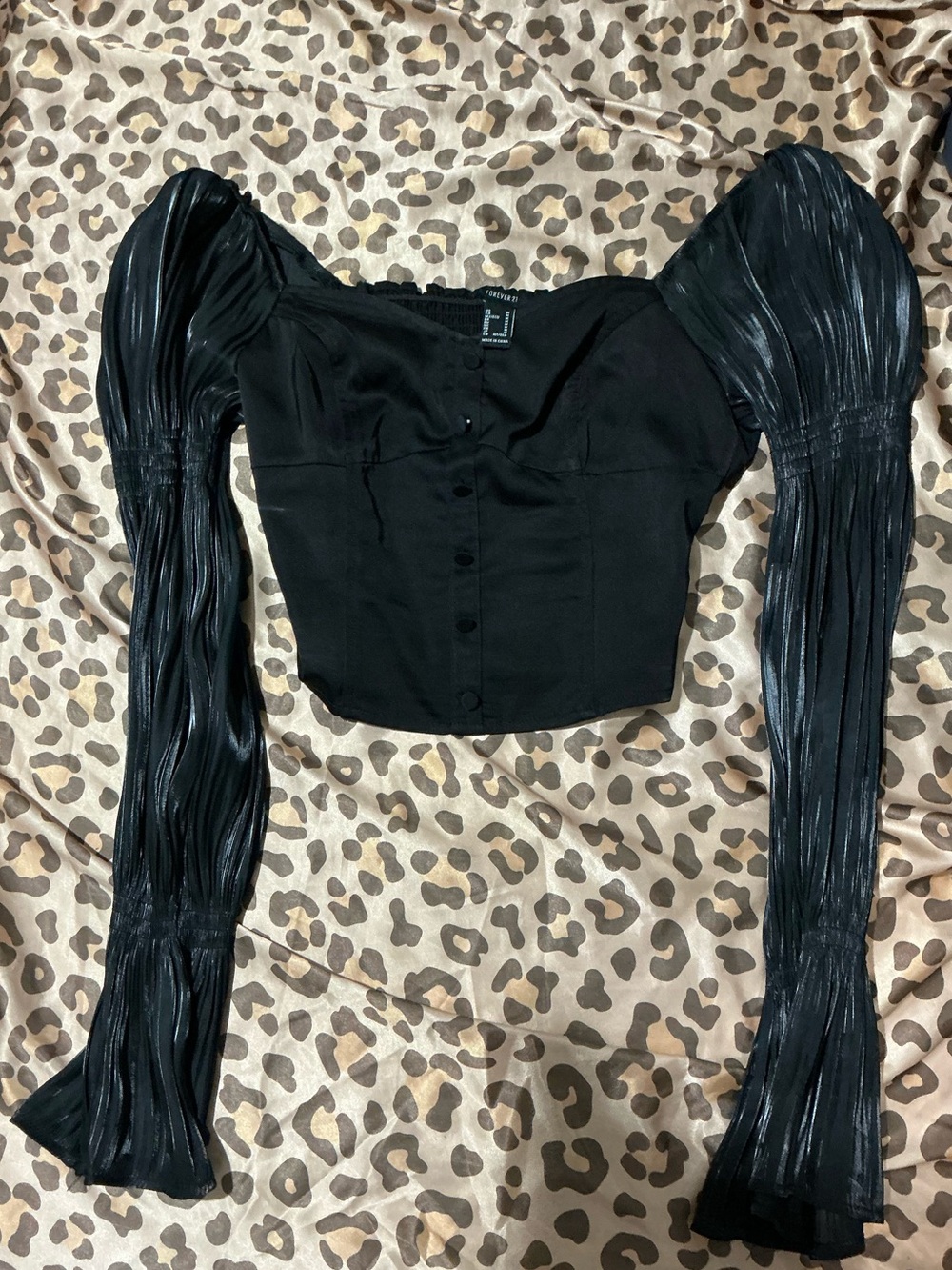 Forever 21 Black Puff Sleeve Button-Front Blouse